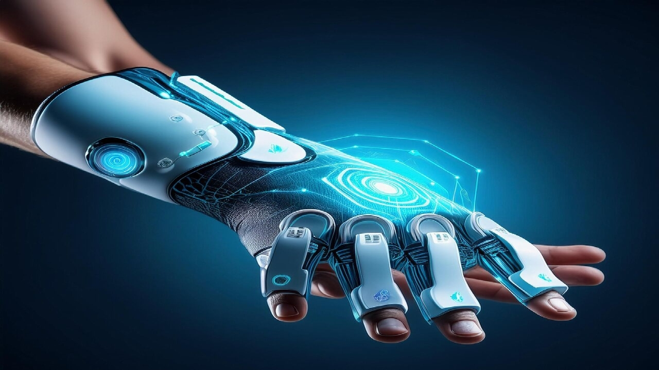 ساخت دستکش هوشمند ایرانی؛ وقتی حرکت دست، حرف می‌زند!