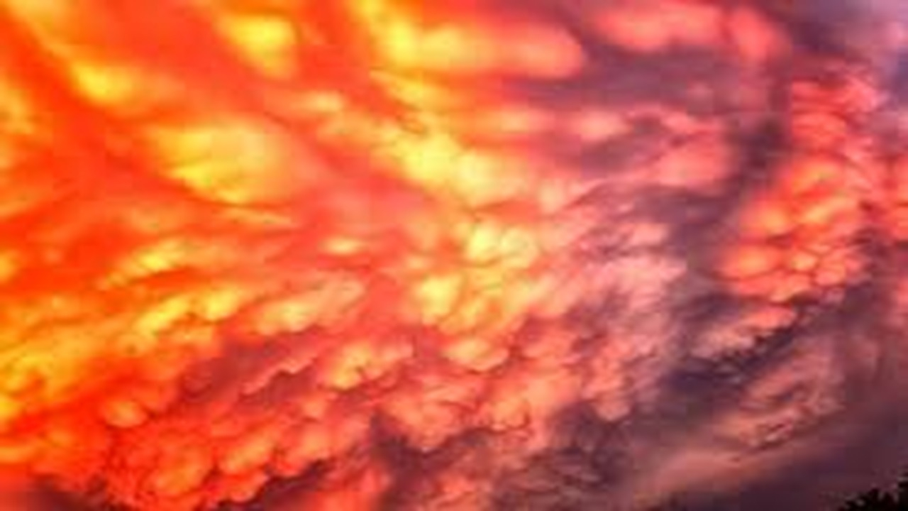 پدیده ابری ماماتوس در آسمان ترکیه + فیلم