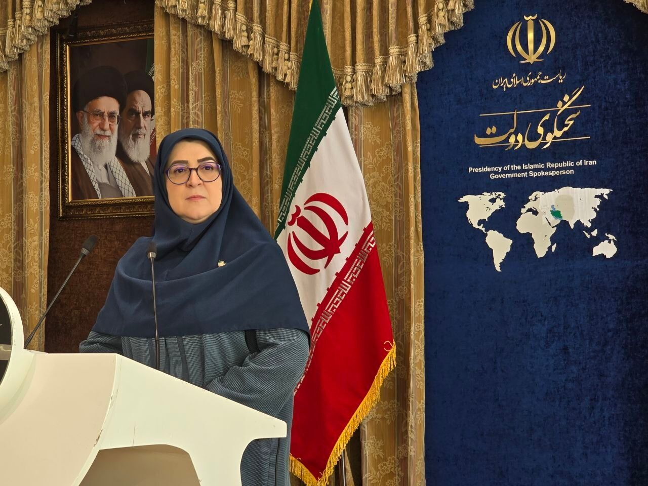 مهاجرانی: مبلغ کالابرگ حتما افزایش مییابد/ برنامهای برای افزایش حقوق کارکنان دولت نداریم