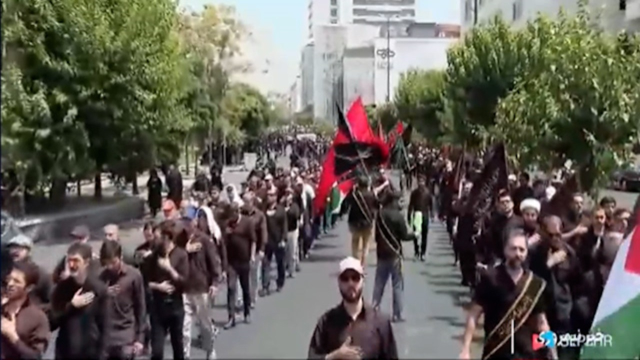 ایران حسینی تا ابد پیروز است + فیلم