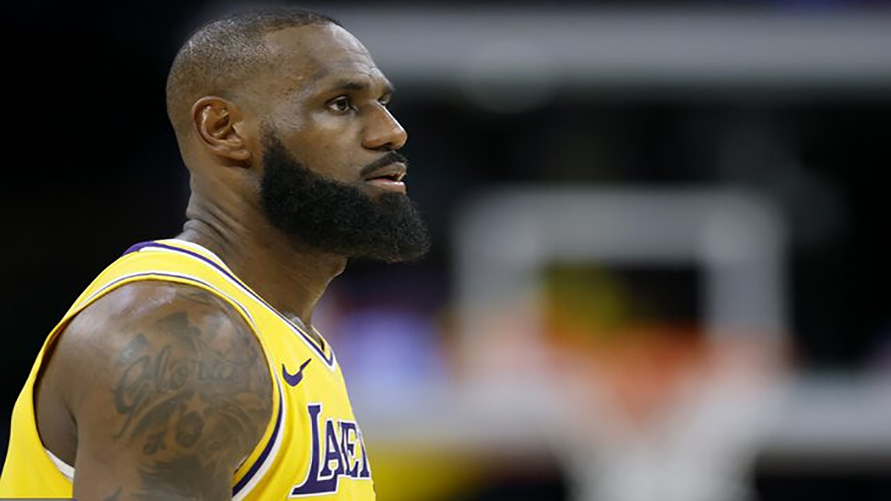 لبران جیمز پیشفصل NBA را از دست داد