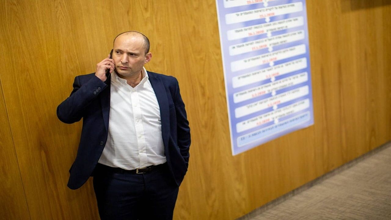 حنظله گوشی نفتالی بنت را هک کرد؛ افشای اطلاعات سری در اوج جنگ سایبری