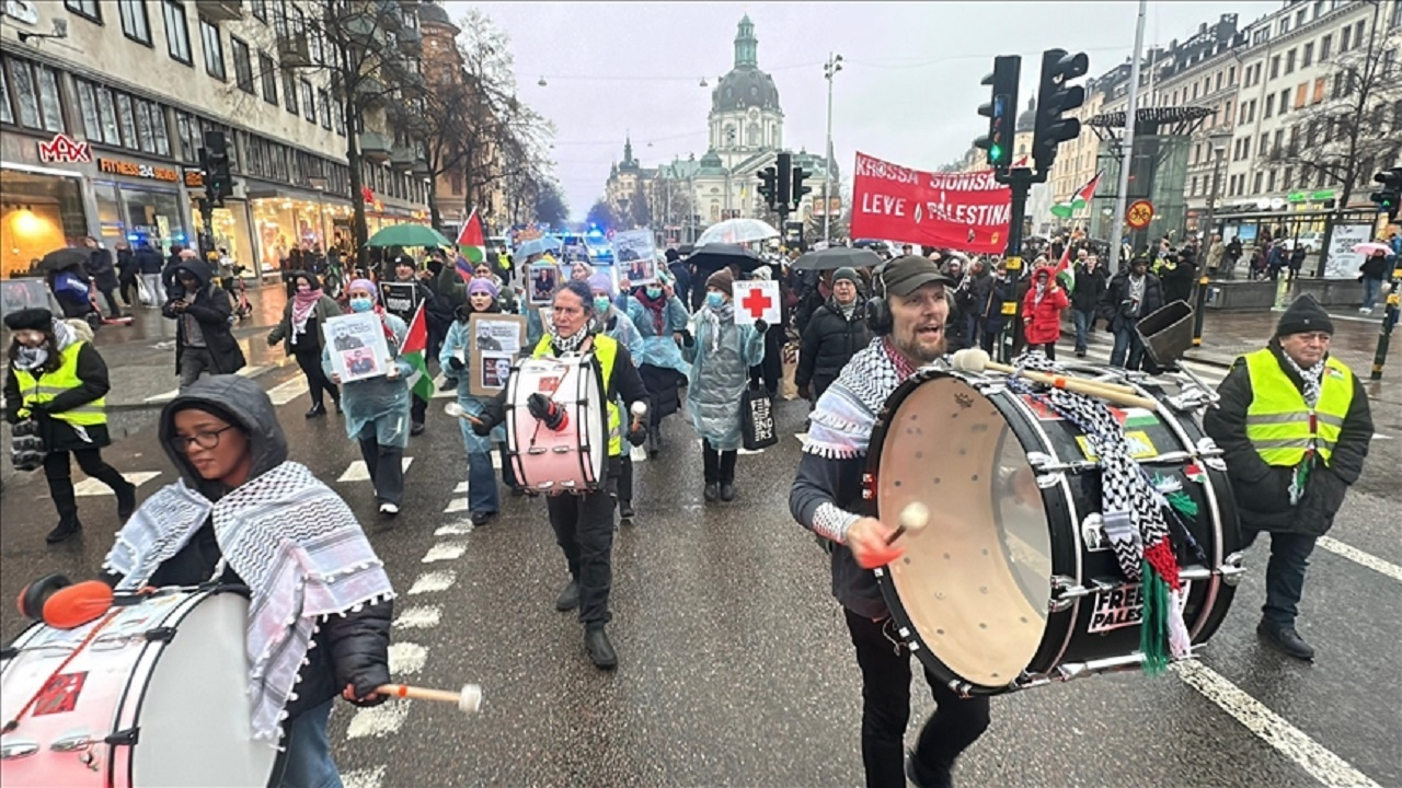 صدها نفر در استکهلم در اعتراض به نقض آتشبس توسط اسرائیل در غزه تجمع کردند
