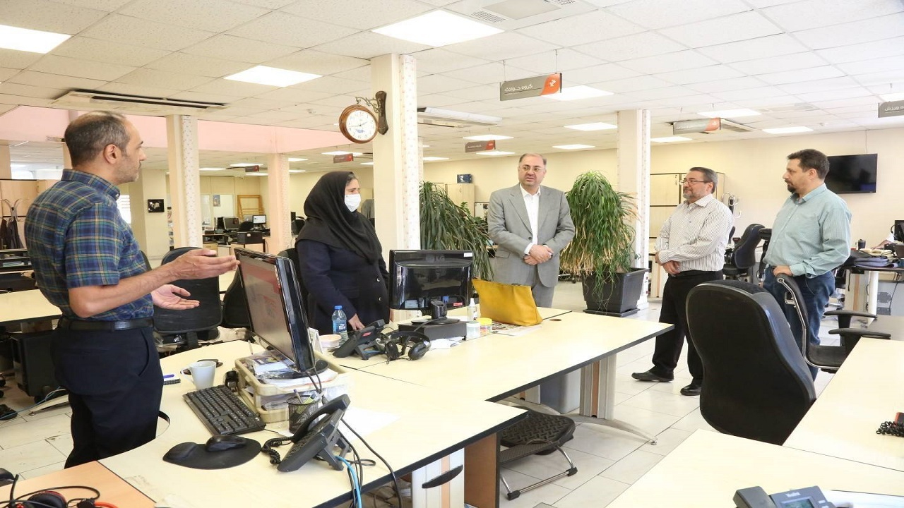 بازدید مدیرکل روابطعمومی صداوسیما از روزنامه جامجم