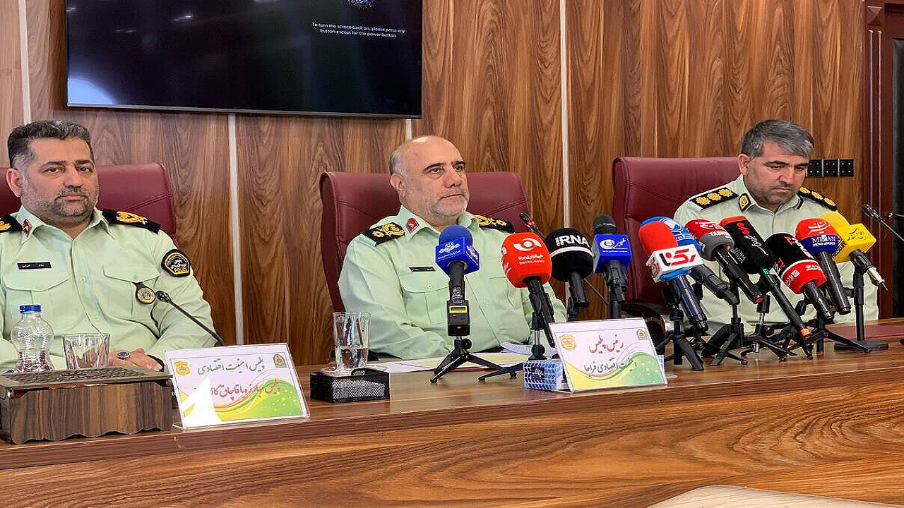 روزانه ۲۱ میلیون لیتر سوخت از کشور خارج میشود