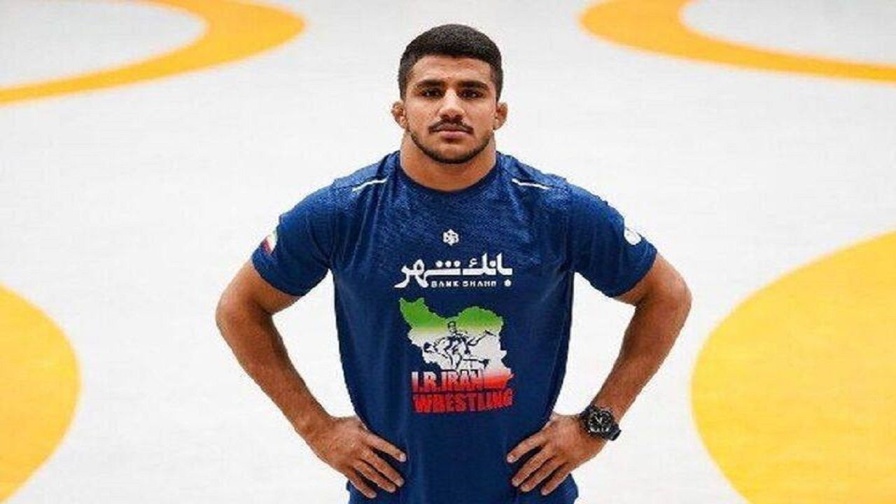فرخی مسابقات کشتی فرنگی جهان را با برد شروع کرد + فیلم