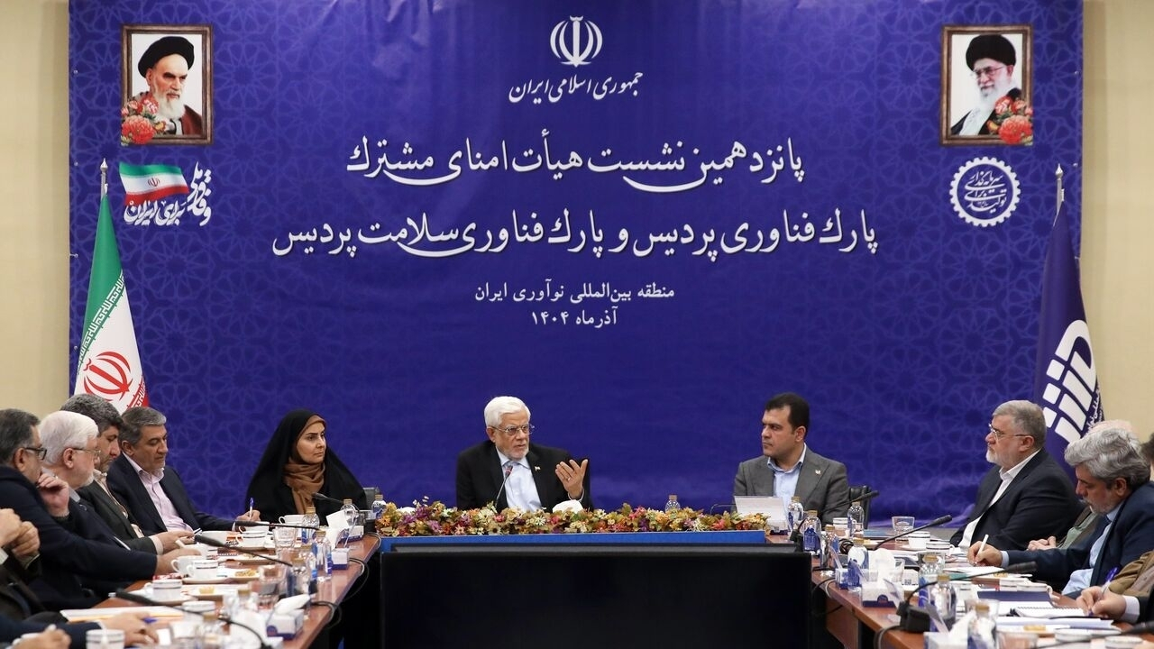 عارف: برای ماندگاری جوانان نخبه کارگروهی در دولت تشکیل شده است