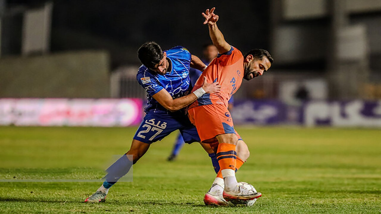 تاوان اتهام به داوری و استقلال/ احضار مالک و مدیرعامل پادیاب به کمیته انضباطی