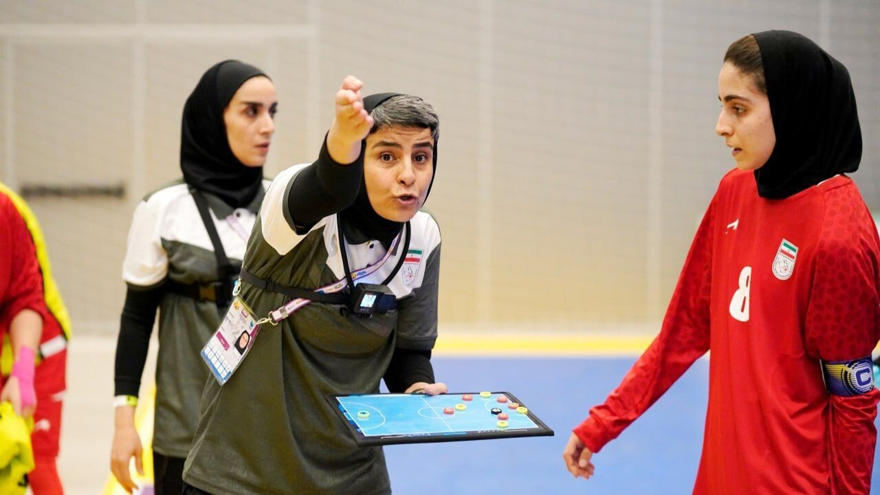 فوتسال قهرمانی دانشآموزان جهان؛ دختران ایران برزیل را متوقف کردند