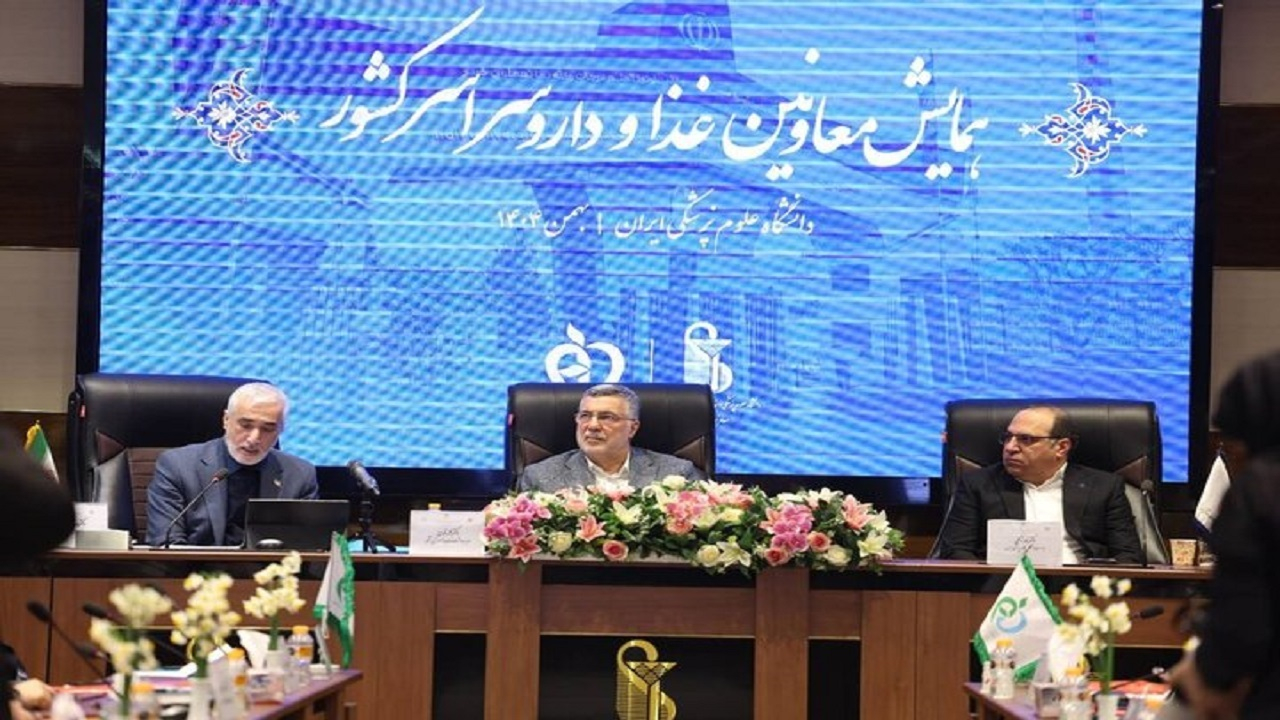 ظفرقندی: هرگونه تغییر در ارز دارو باید با حمایت کامل از مردم همراه باشد