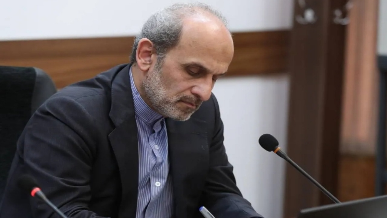 عزل مدیرشبکه افق و توقف برنامه «خطخطی»