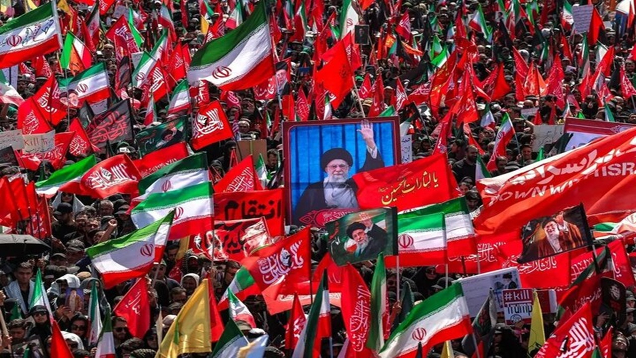 قیام به احترام آقای شهیدمان