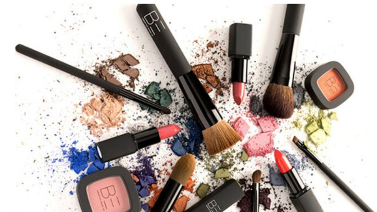 انتشار اسامی فرآورده‌های آرایش چشم غیرمجاز