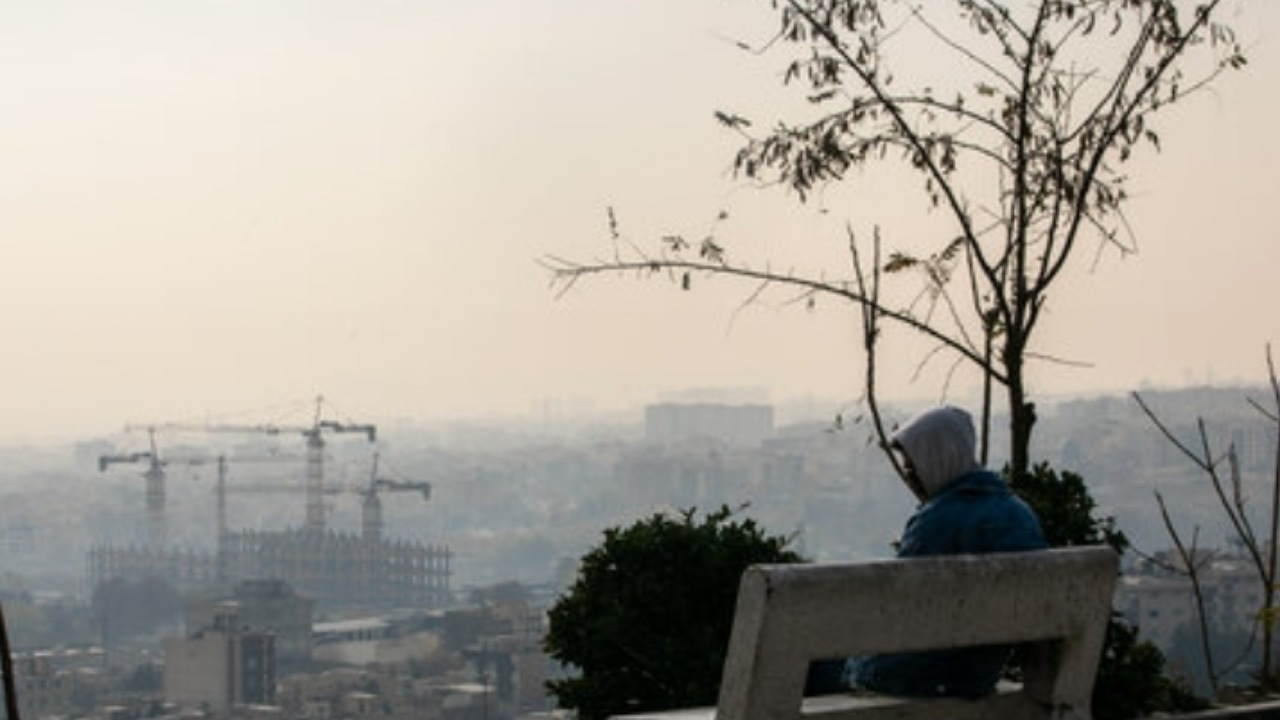 هوای تهران آلوده است
