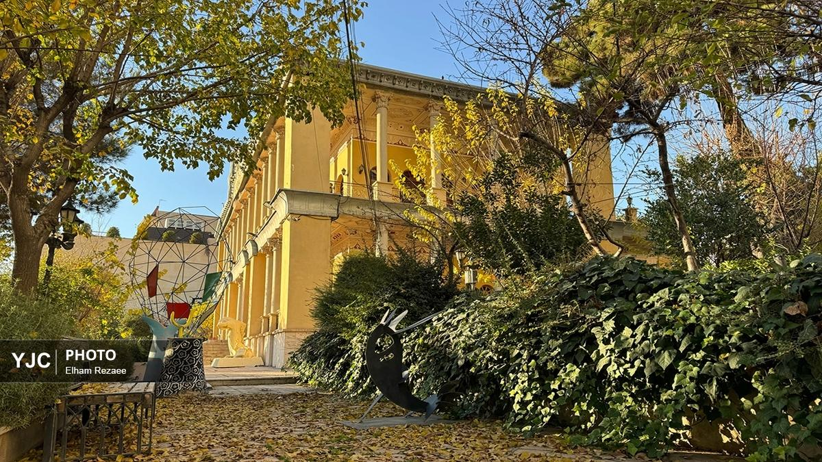 منظره پاییزی نگارخانه برگ