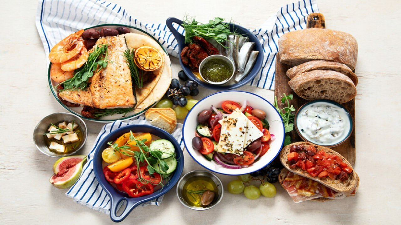 ۹ غذایی که میتوانید بدون ترس از افزایش وزن از آنها لذت ببرید