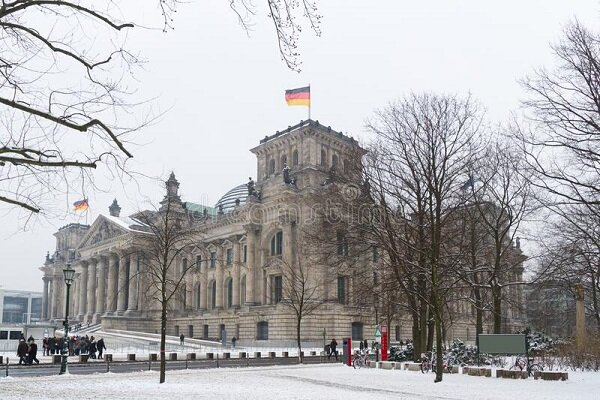 «عصر یخبندان» در پارلمان آلمان؛نمایندگان به کاپشن پشمی پناه بردند