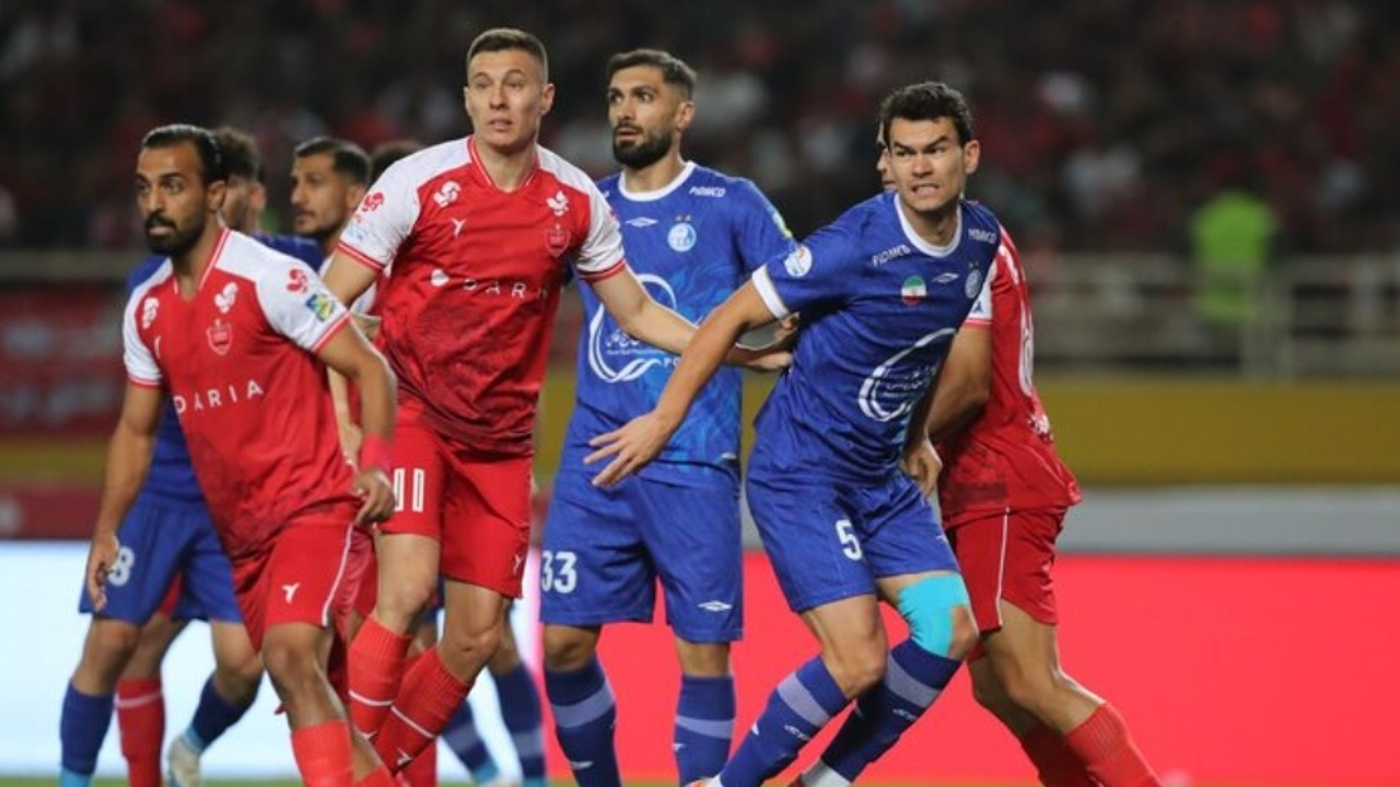 استقلال ۱ - ۱ پرسپولیس/ تقسیم امتیازات سرخابیها در نقش جهان