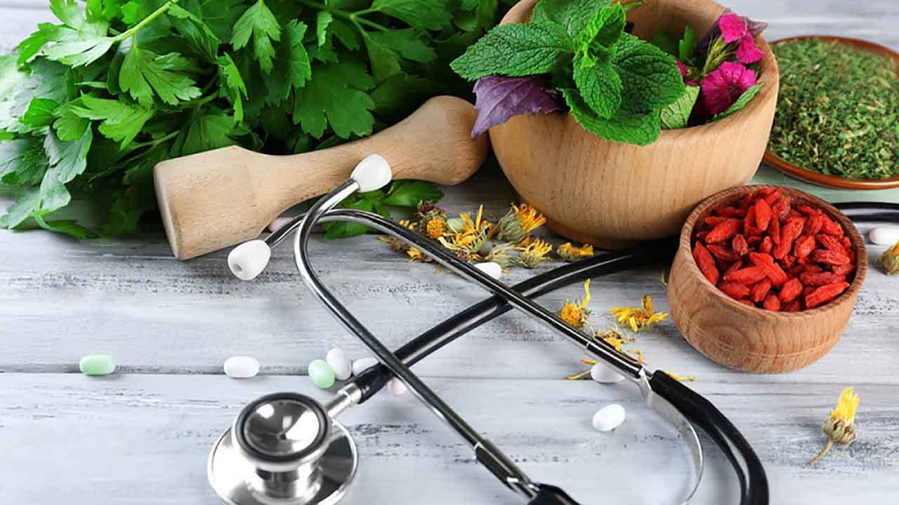 تولید بیش از ۷۵۰۰ قلم داروی گیاهی و سنتی در کشور