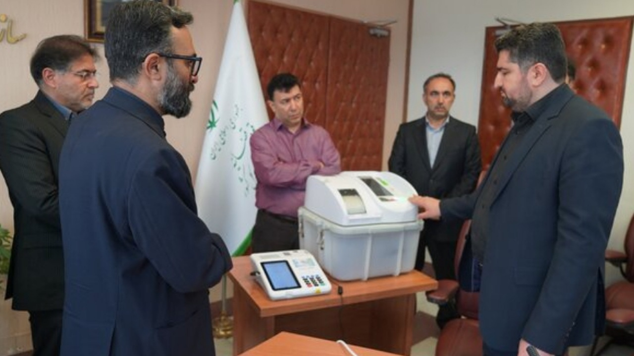 بررسی نحوه تأمین تجهیزات برگزاری الکترونیکی انتخابات در سال ۱۴۰۵