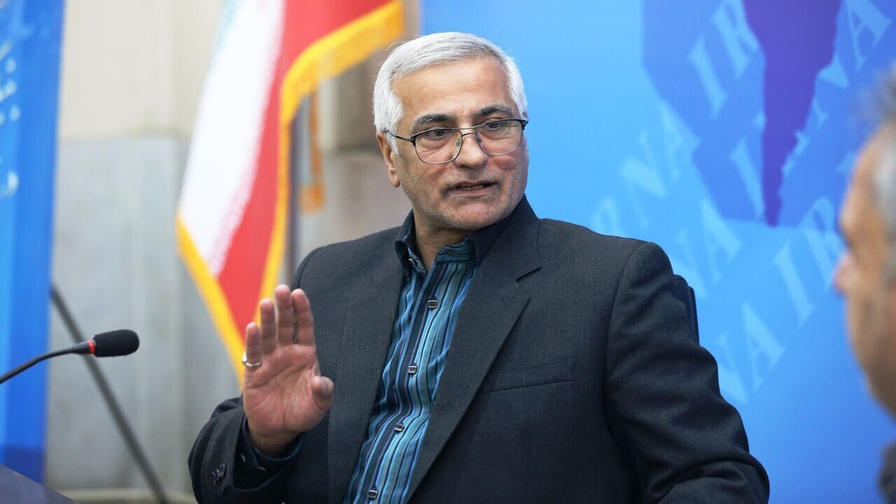 مهاجرین افغانستانی مردمانی قانون مند و اثر گذار؛ دشمن به دنبال عملیات روانی است
