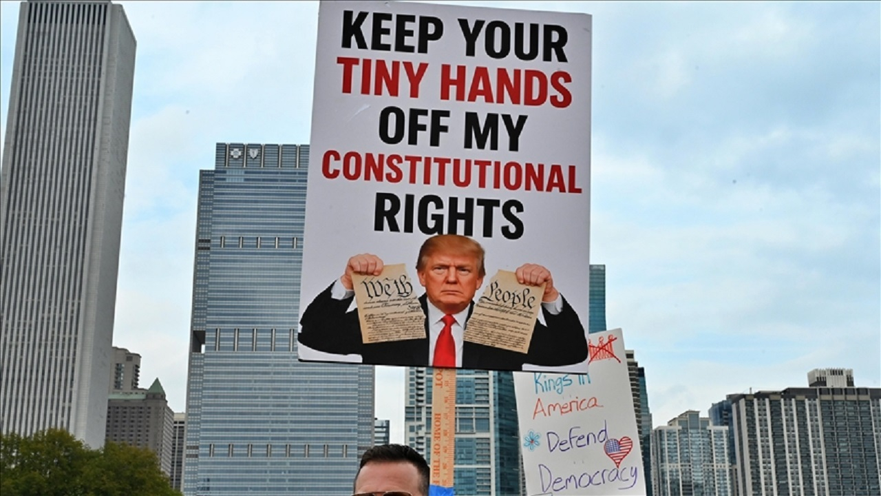 نظرسنجی: آمریکاییها ترامپ را به خاطر تورم سرزنش میکنند