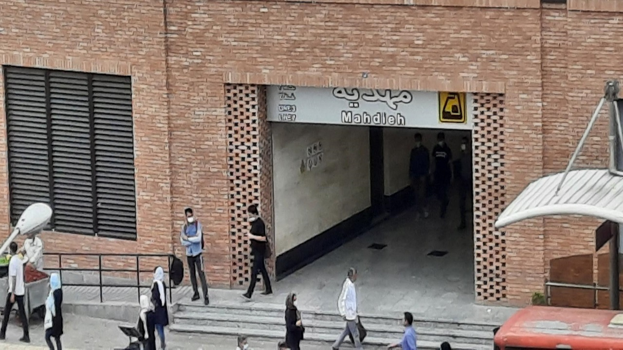 مترو تهران به پناهگاه امنی برای شهروندان تبدیل شد