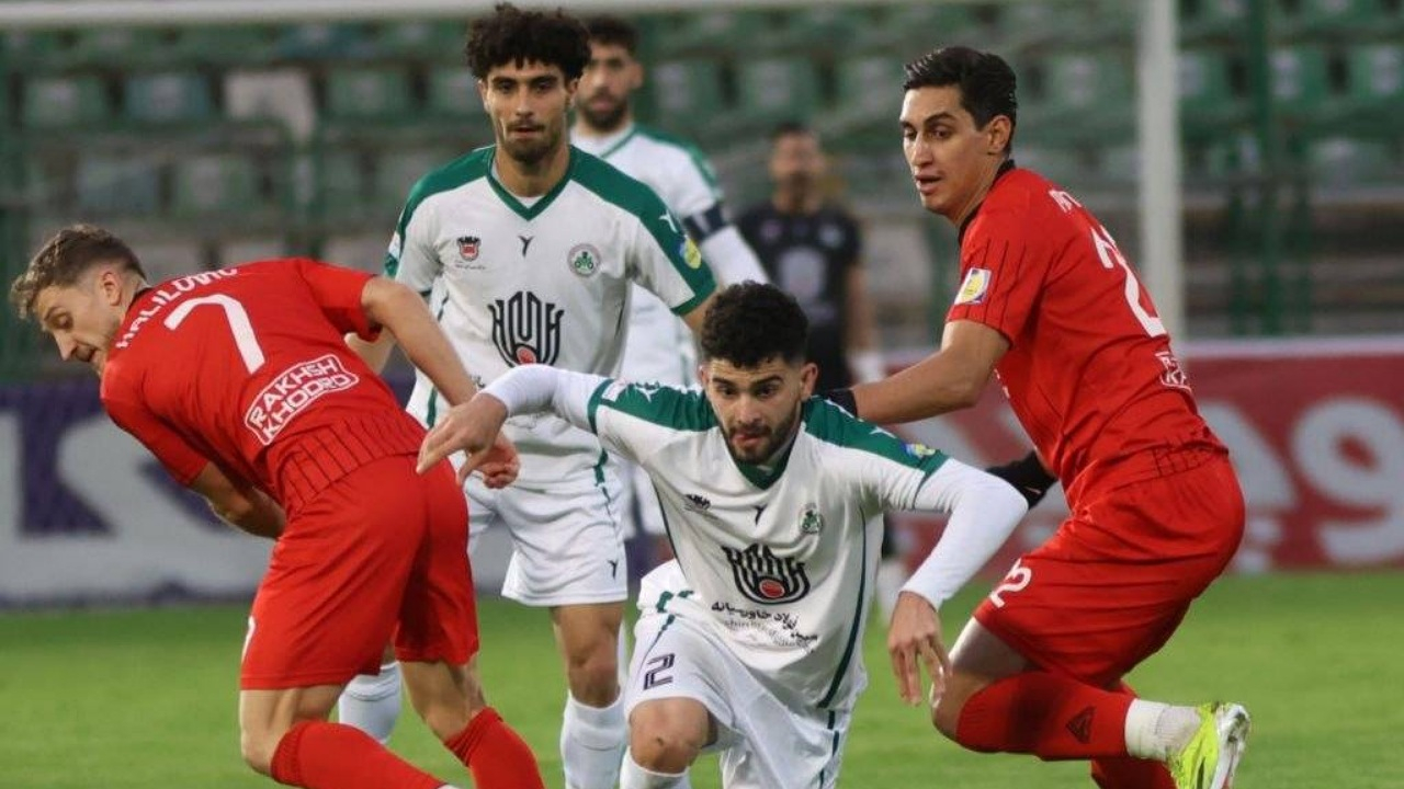 تساوی بدون گل ذوب آهن - تراکتور/ پرشورها از صدر جدول دورتر شدند