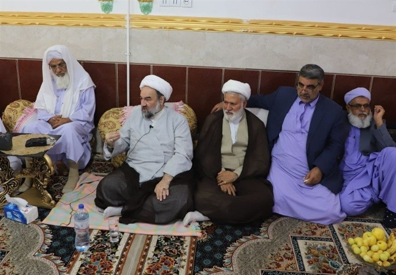 علمای شیعه و اهل سنت خاش در خدمت مردم و نظام هستند