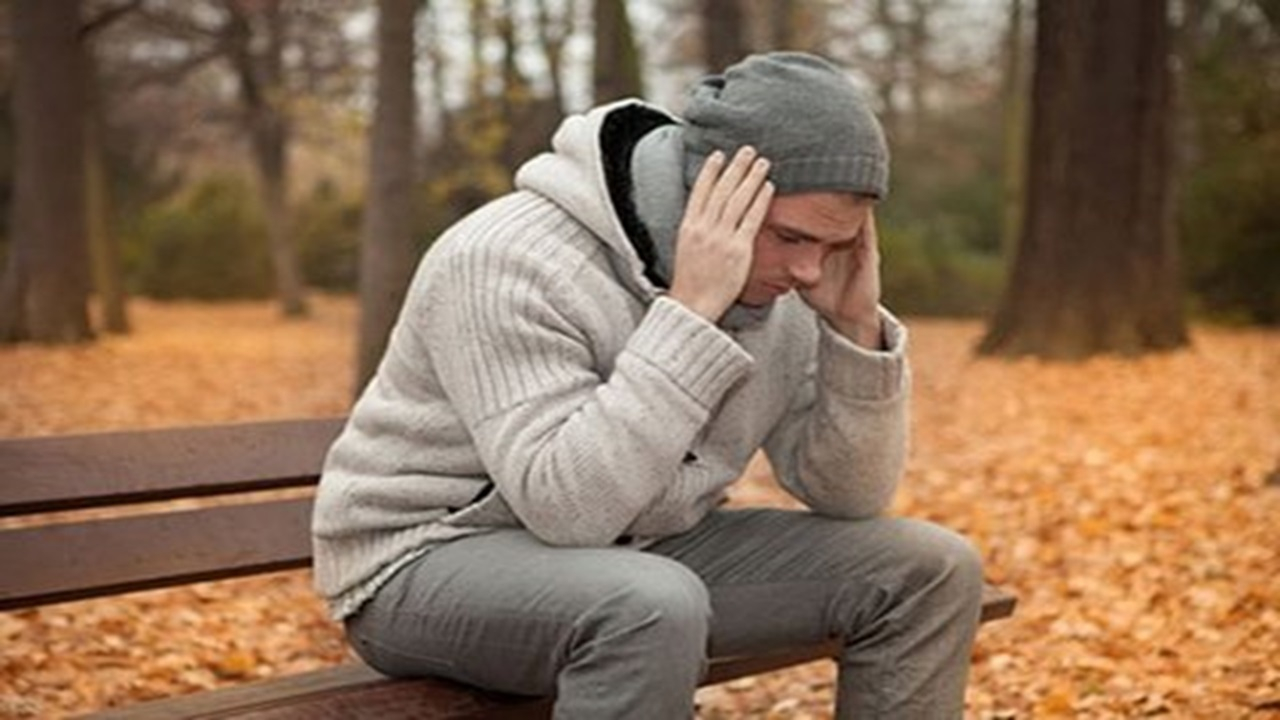 چرا در فصل سرد، غمگینتر میشویم؟