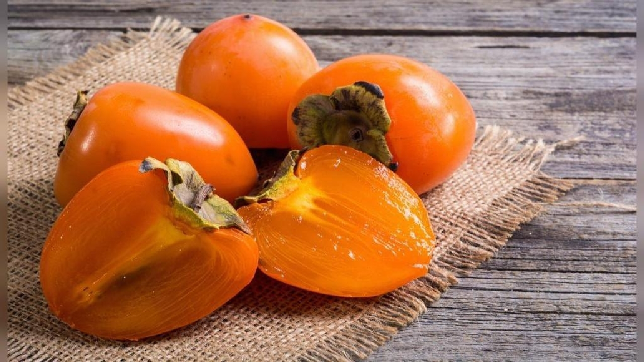 آسیب‌های مصرف میوه خرمالو + فیلم