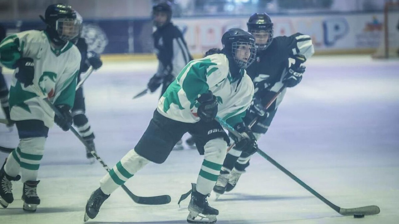 سیمرغ قهرمان دومین دوره لیگ هاکی روی یخ دختران شد