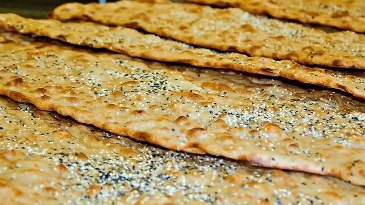 افزودن سبزیجات و کنجد به نان ممنوع شد + فیلم