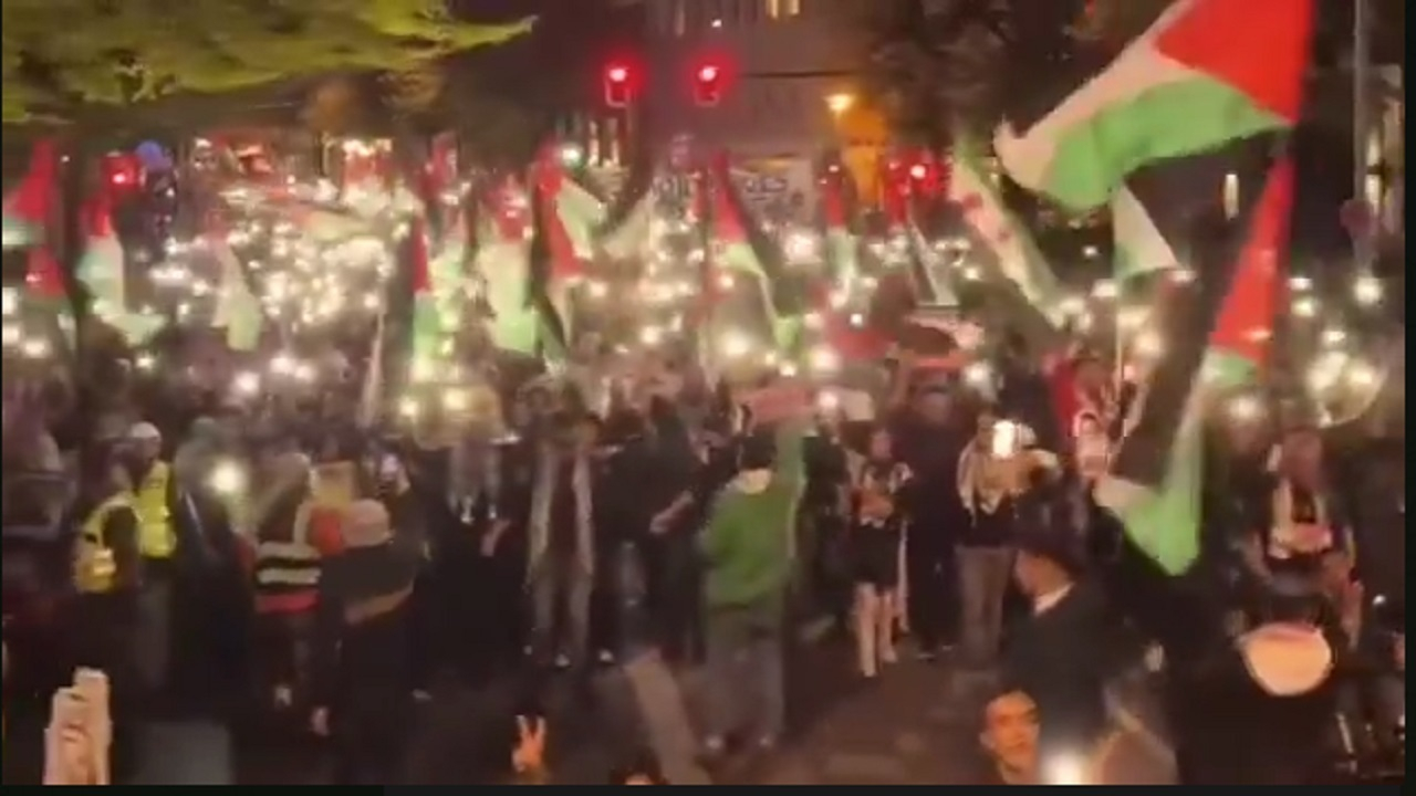 راهپیمایی در مرکز شهر برلین در همبستگی با مردم فلسطین + فیلم
