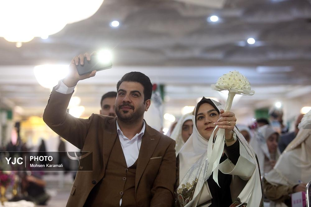 جشن ازدواج ۷۳۰ زوج دانشجو در حرم مطهر حضرت معصومه(س)