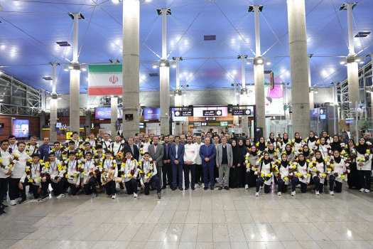 کاپیتان ایران، مدال طلا را به رهبر معظم انقلاب تقدیم کرد