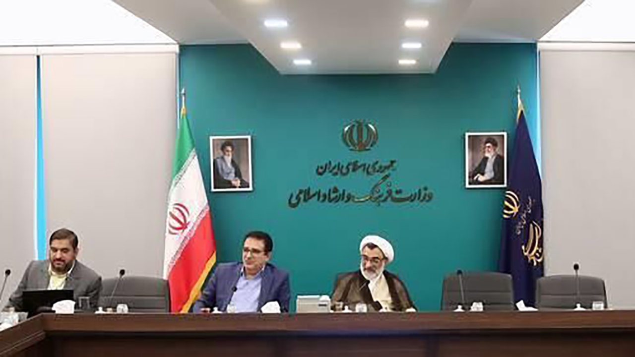 خسروپناه: باید از نگاه یکسویه به مشکلات کشور پرهیز کرد