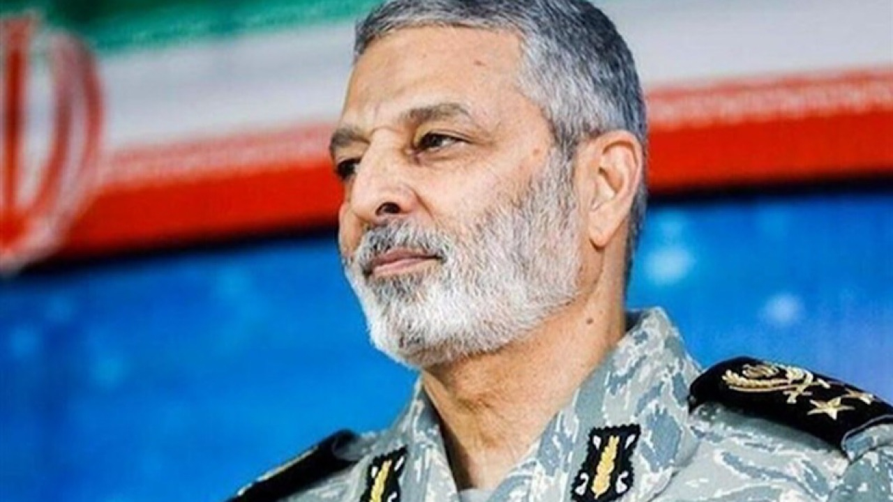 تقدیر رئیس ستاد کل نیرو‌های مسلح از حضور مردم در تشییع شهدای گمنام