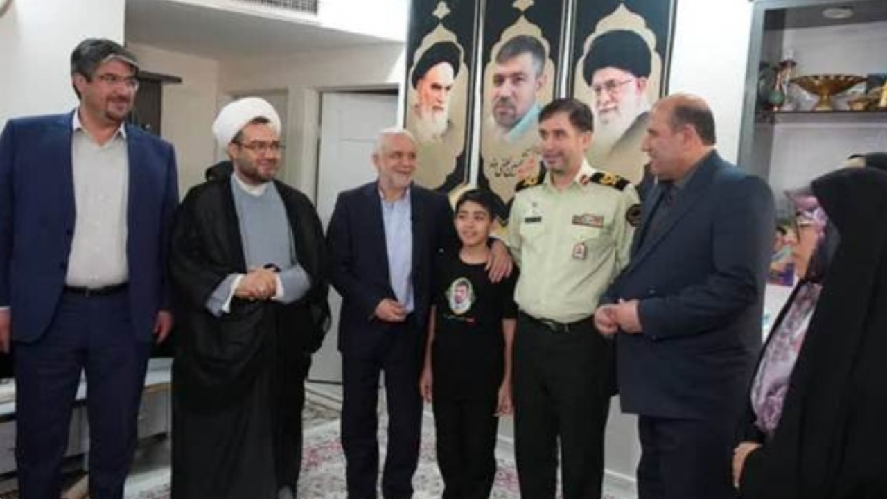 نیروی انتظامی مقتدرانه در مرزها از حریم کشور دفاع میکند/ عزت کشور را مدیون شهدای فراجا هستیم