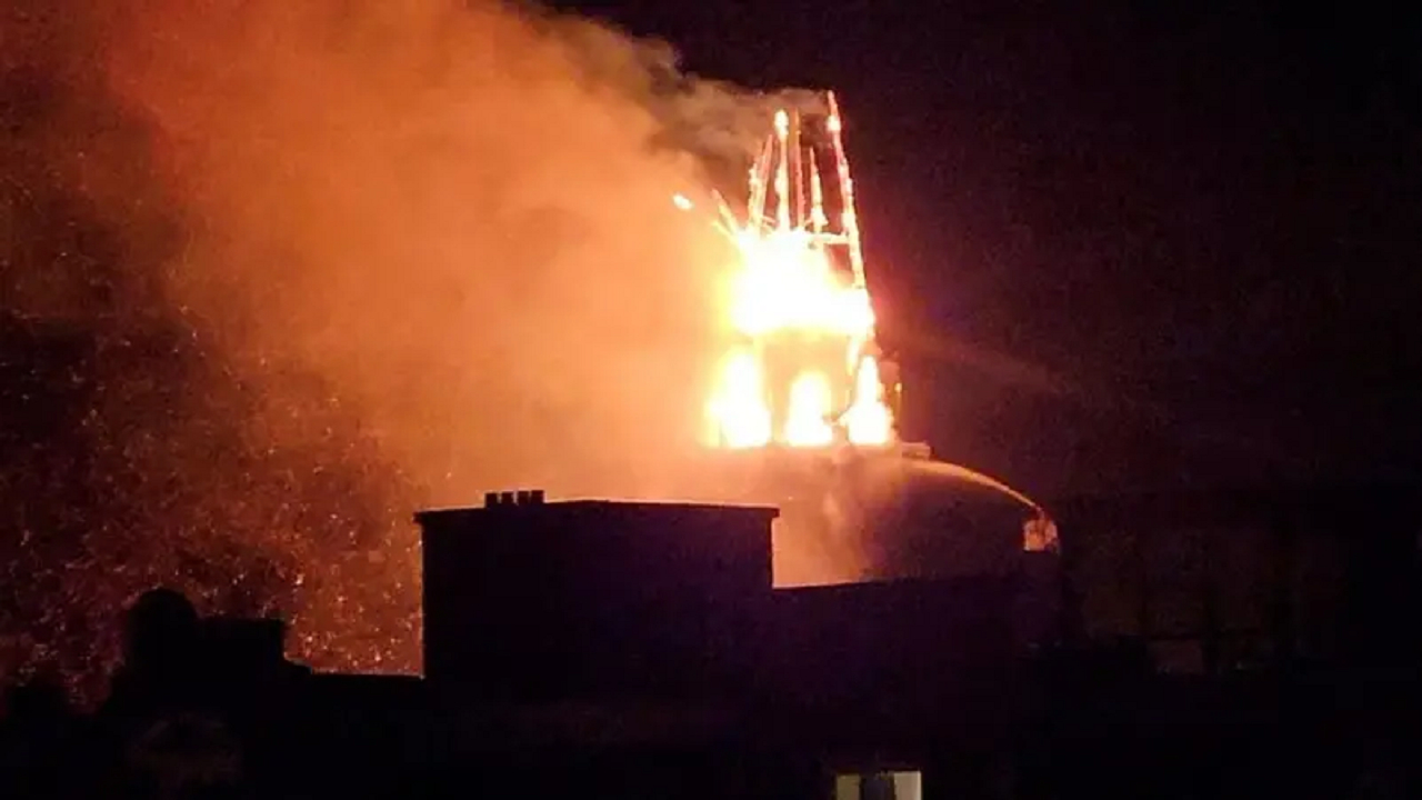 آتش‌سوزی در کلیسای تاریخی آمستردام در شب سال نو 