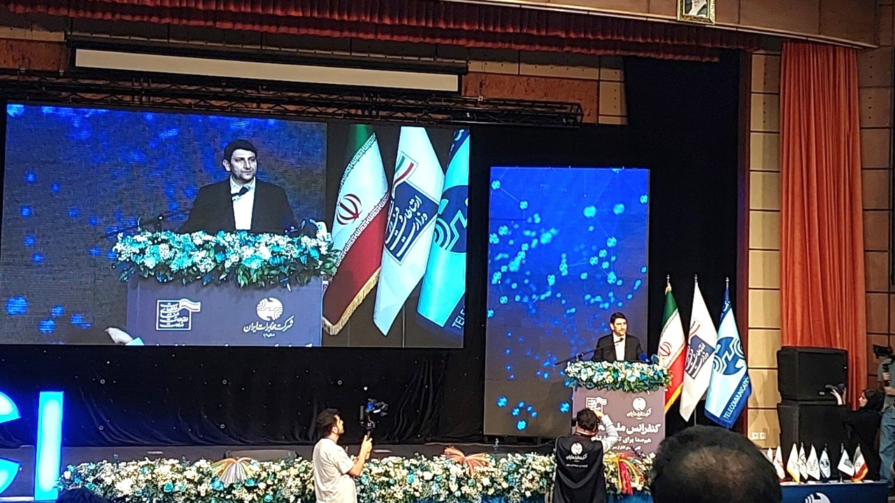 فیبر نوری به کاهش مصرف انرژی کمک میکند