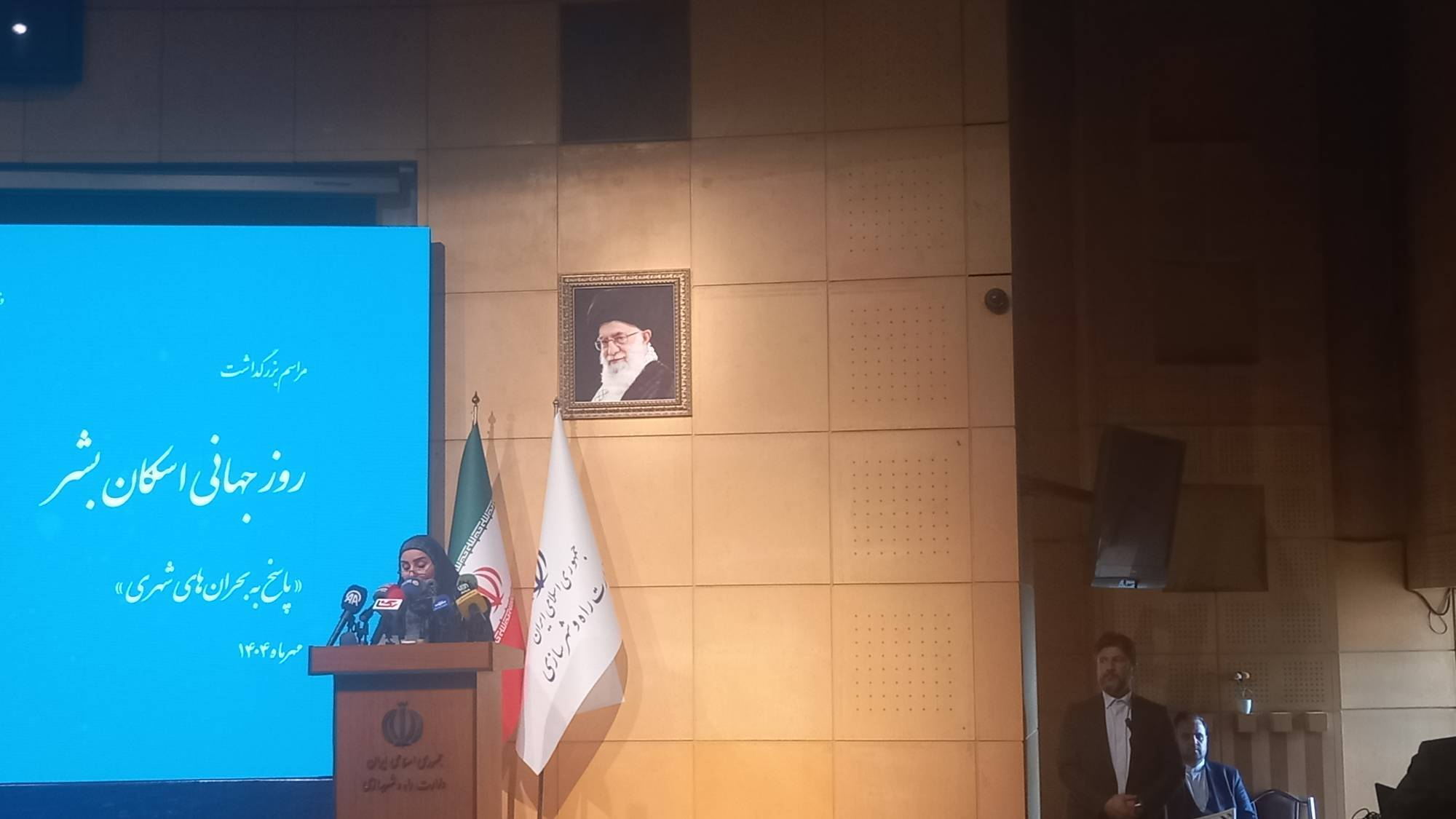 ساماندهی و تمرکززدایی از کلانشهر تهران مهمترین اقدام برای عبور از بحران+ فیلم