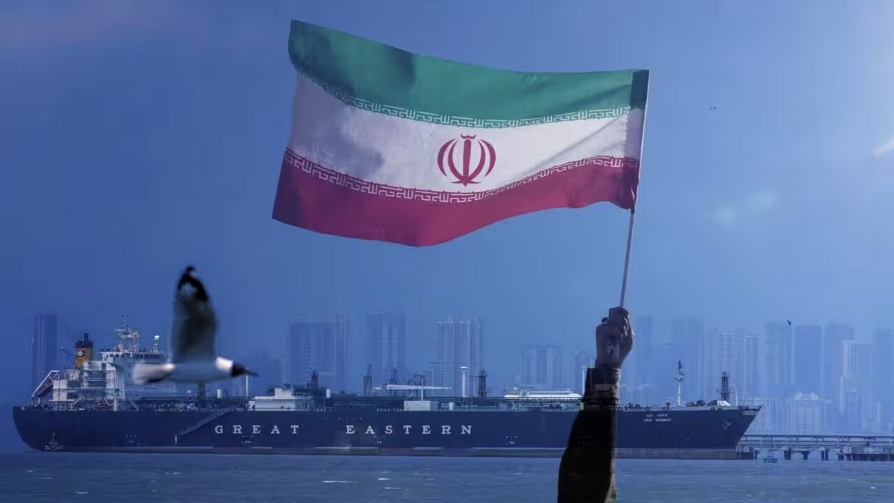 نوای ایمان بر فراز آب‌های خلیج فارس + فیلم
