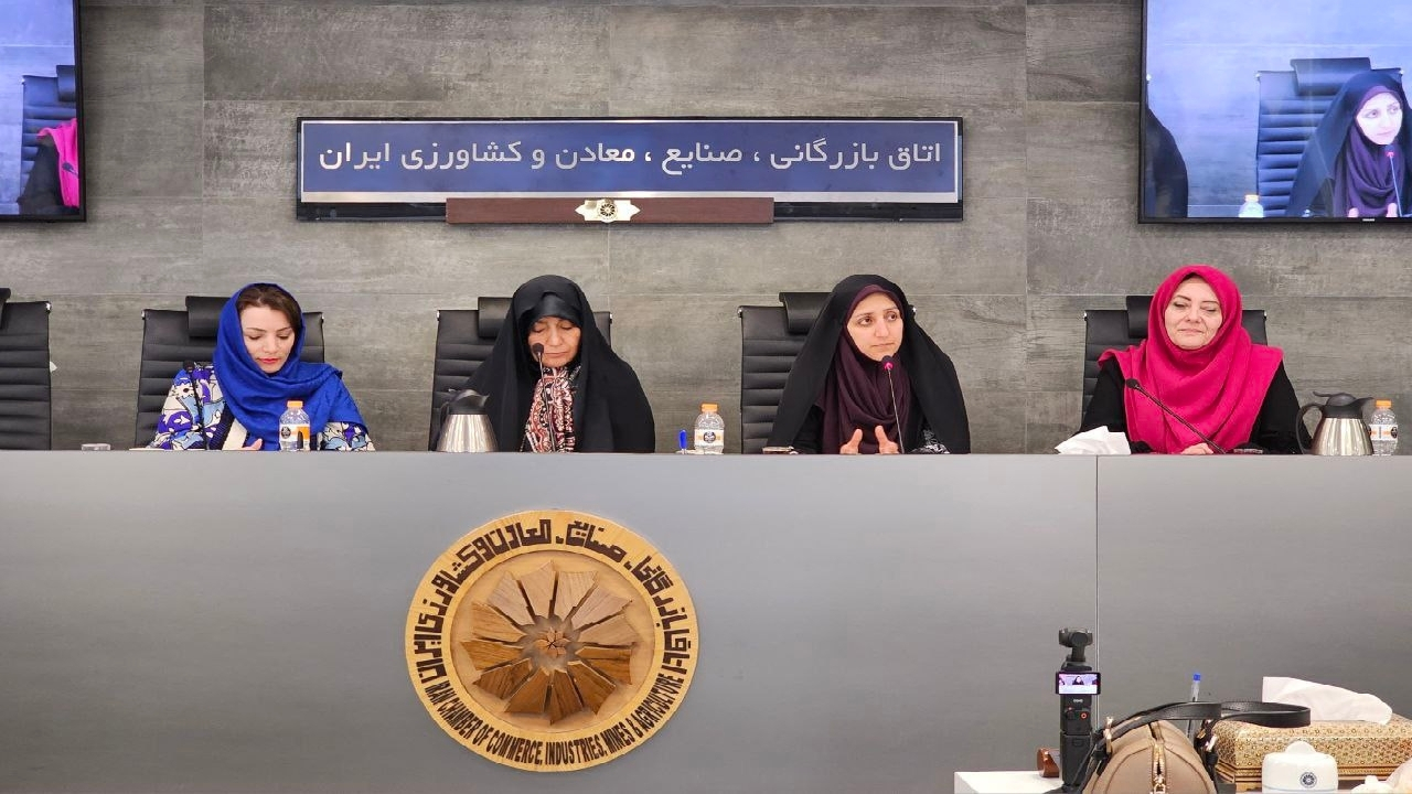 دولت موظف به رفع موانع رشد و شکوفایی زنان است