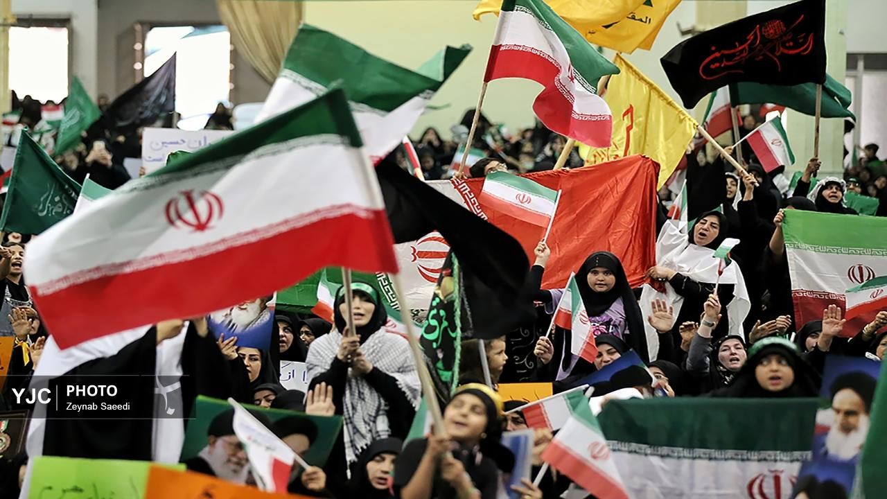 اجتماع بزرگ بانوان زینبی همدان در حمایت از ولایت فقیه