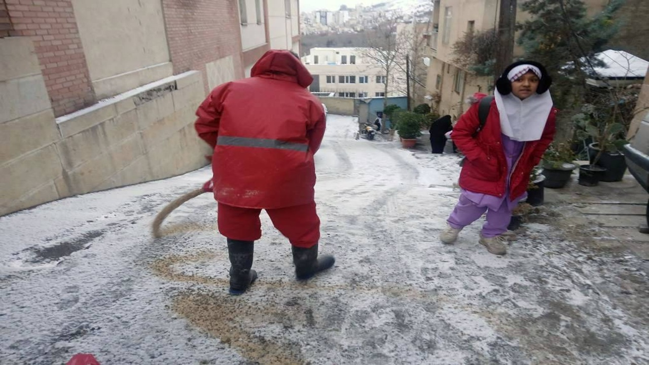 ‍ آماده‌باش کامل منطقه یک در سرمای شدید و وزش باد