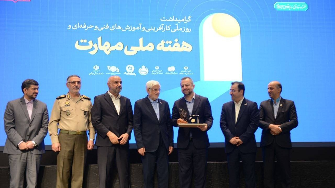 انتخاب معاون امور جوانان به عنوان سفیر ملی مهارت ایران