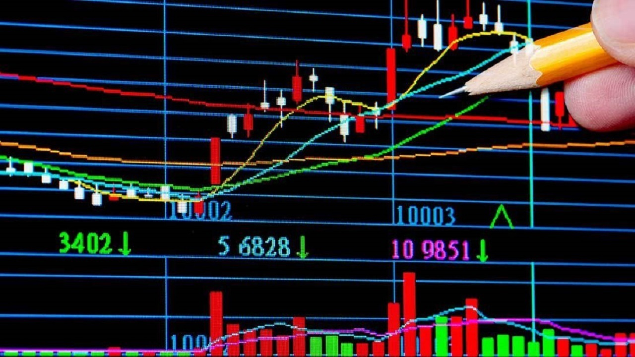 از خروج نقدینگی حقیقیها تا کاهش ارزش معاملات بازار سهام