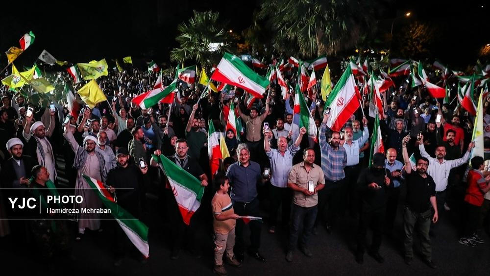 تجمع خودجوش مردمی در میدان فلسطین تهران در اعتراض به یاوه گویی‌های ترامپ