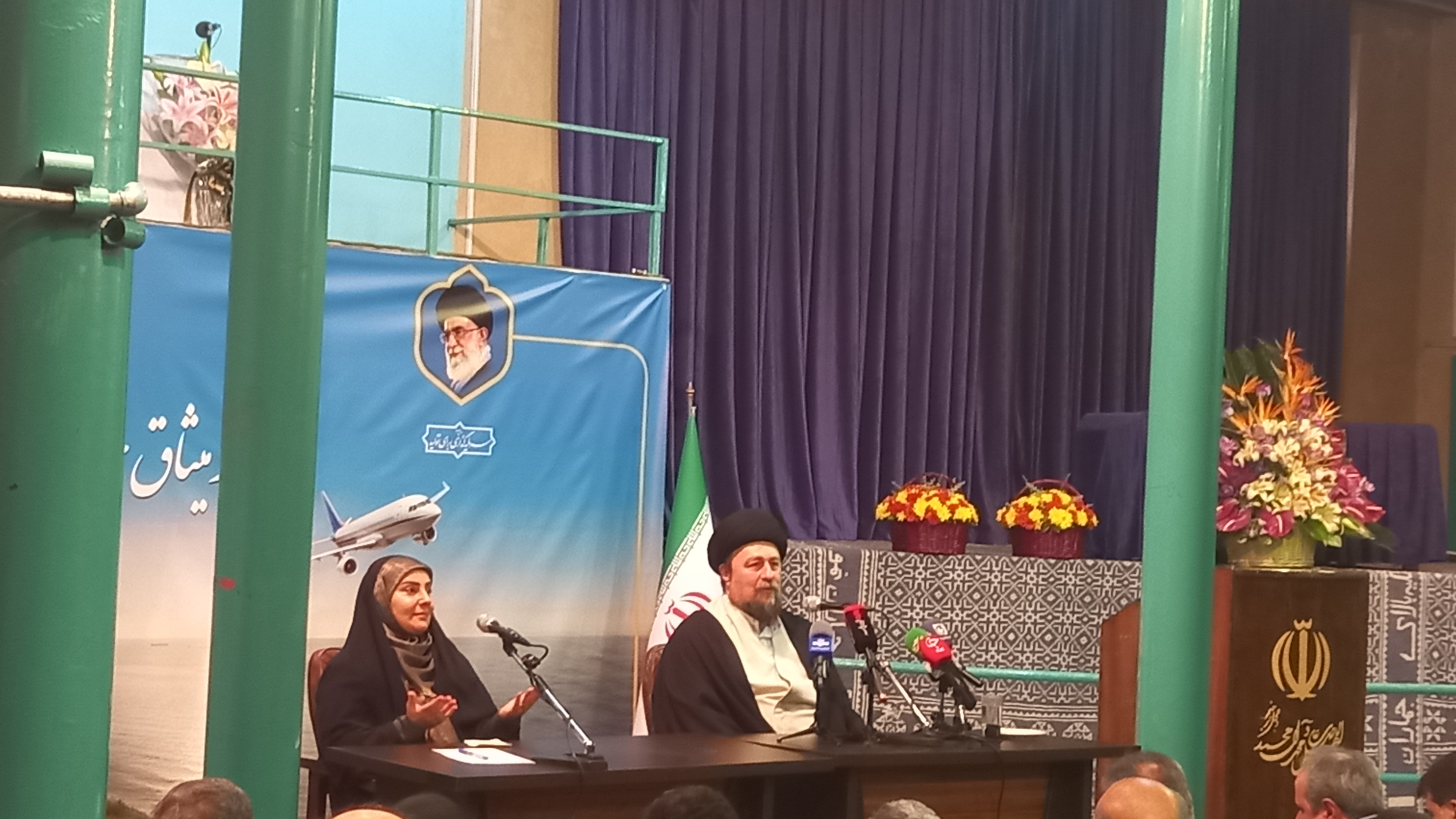 عبور از شرایط سخت تنها با بیدار شدن وجدانها امکان پذیر است/ عملکرد کامیونها در روز اول جنگ چندین برابر شد